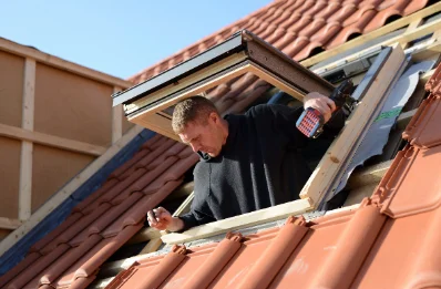 Pose de fenêtres de toit Velux à Conand